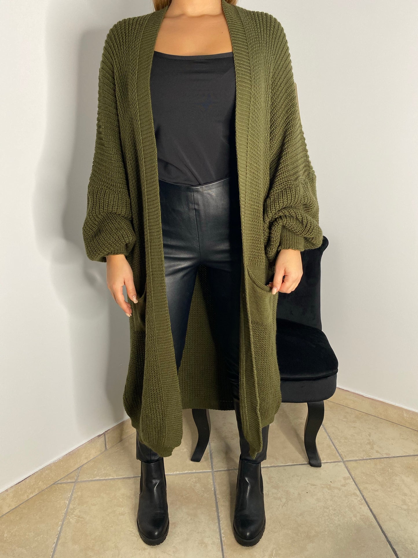 Gilet long en maille à poche kaki