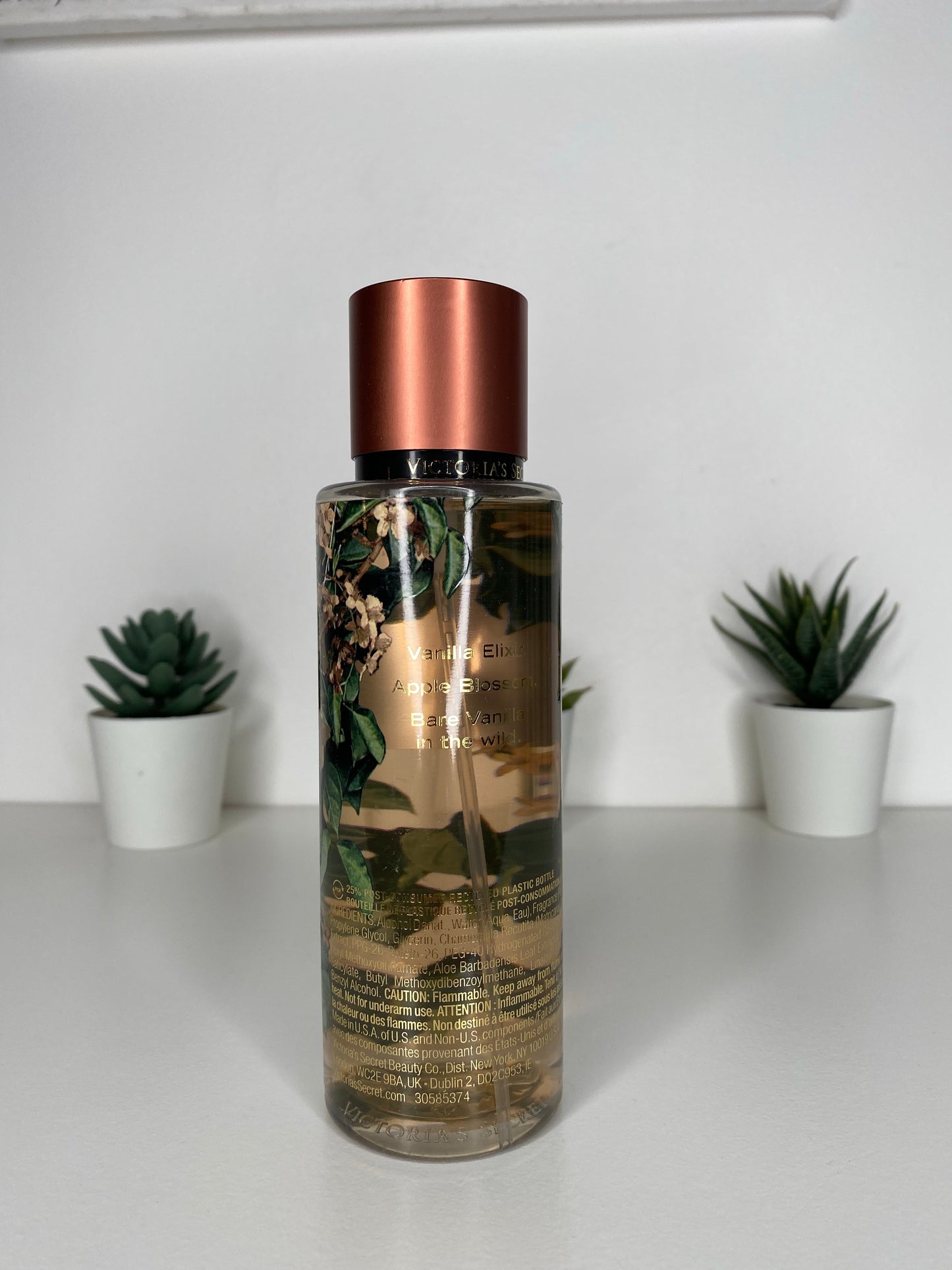 Brume victorias’s secret bare vanilla