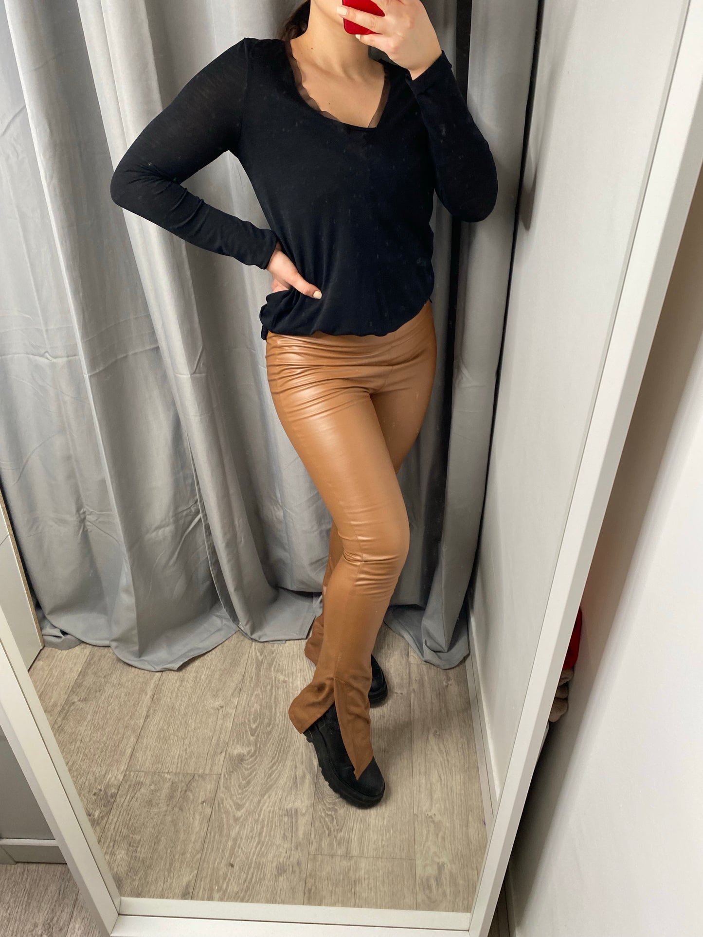 Legging simili cuir a fente camel