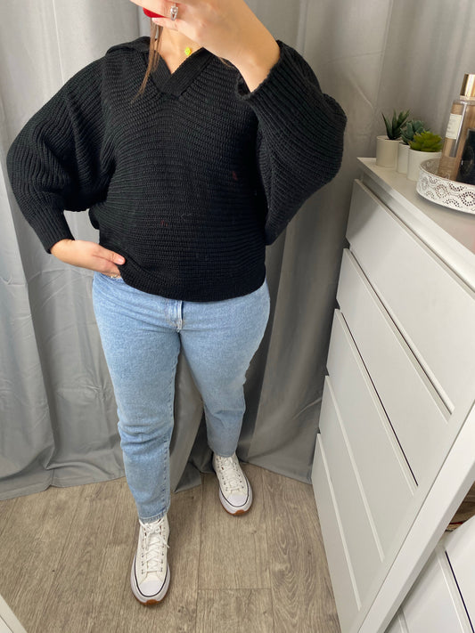 Pull coll en v noir