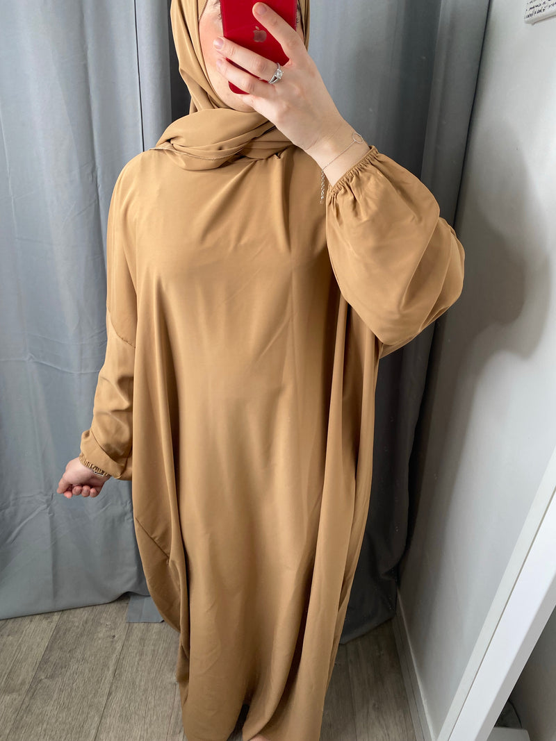 Abaya avec voile intégré camel