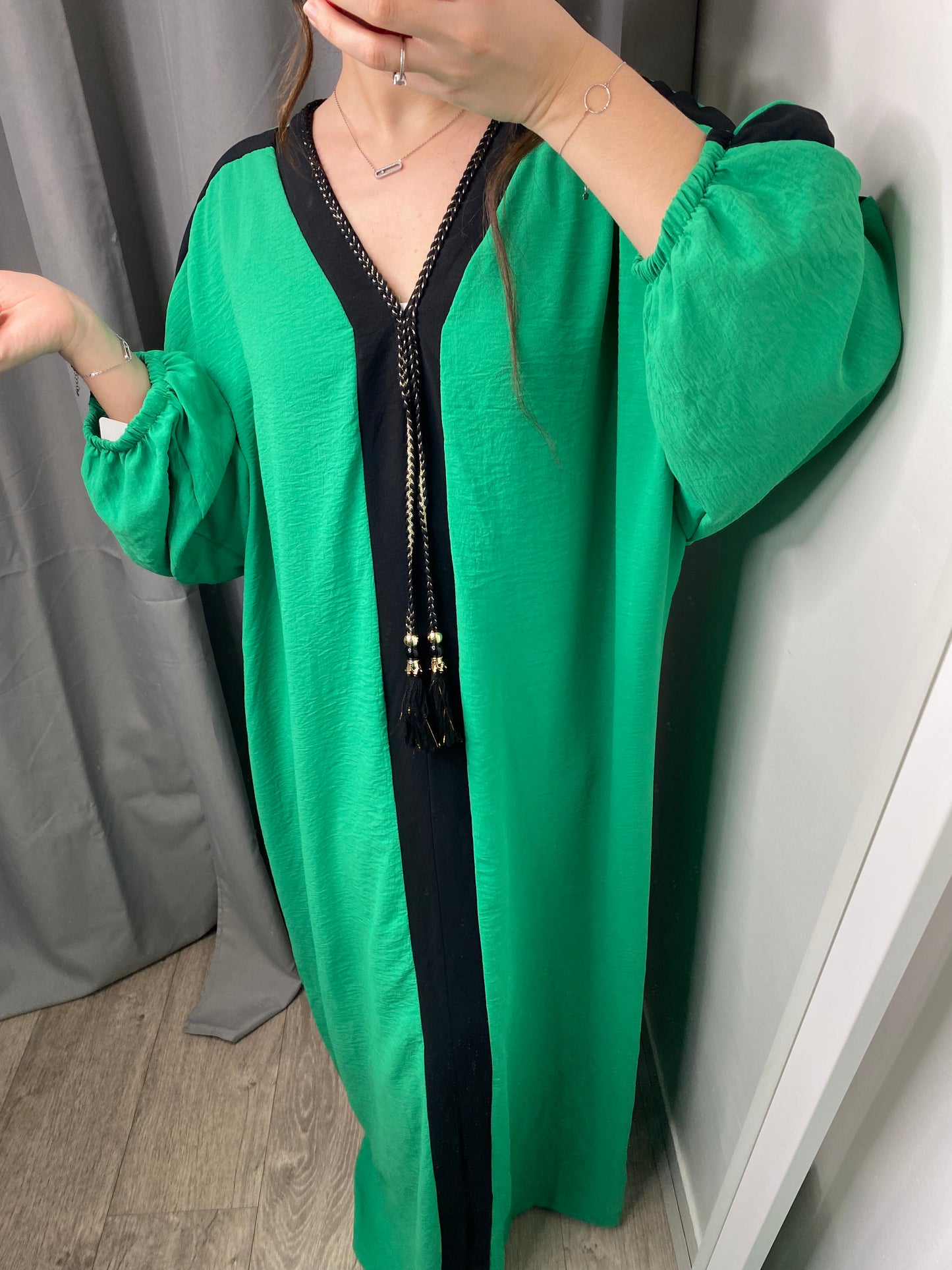 Abaya Emirates vert