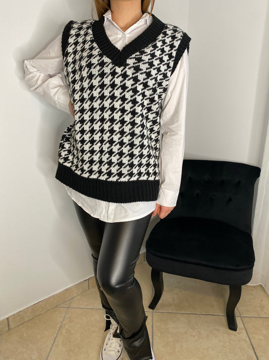Pull sans manche pied de poule noir