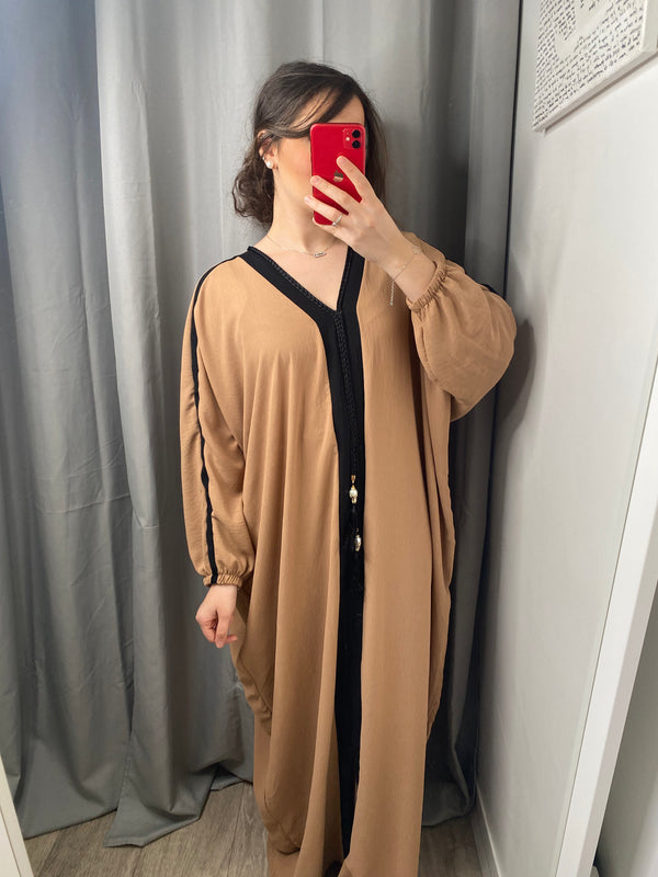 Abaya Emirates camel